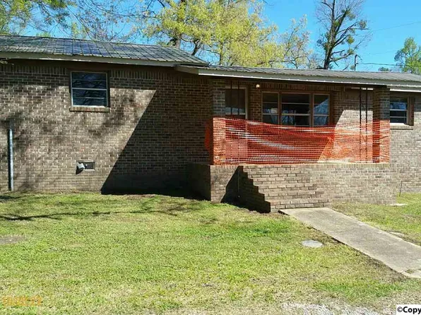 124 Sunset Dr, Ragland, AL 35131