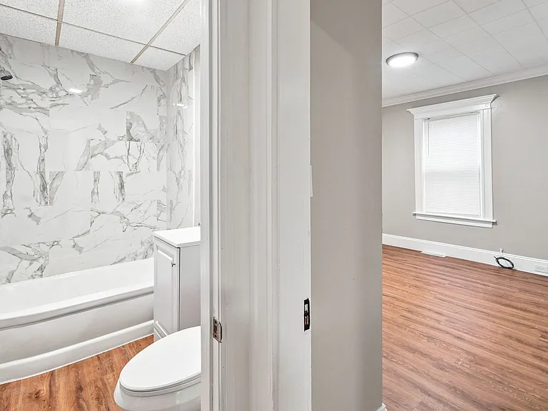 425 Wood Ave #427 — Photo 15