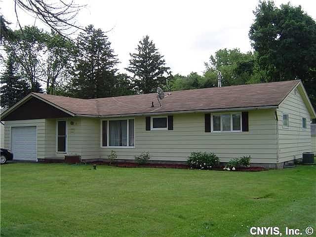 1st image of 39 Sherry Dr