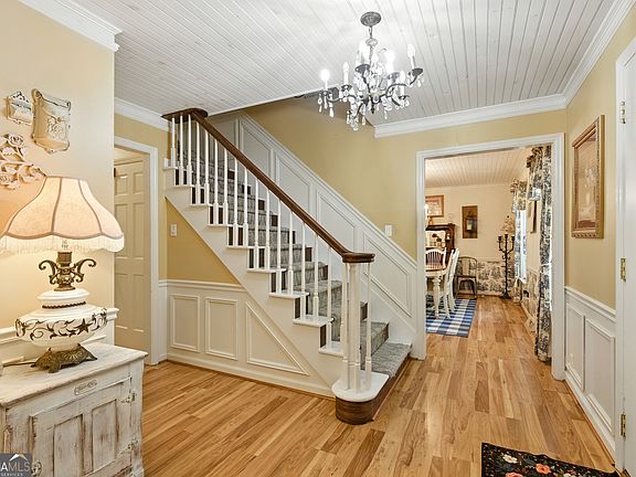 4th image of 84 Oak Creek Cir