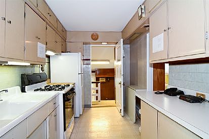 4th image of 329 Catalpa Ave