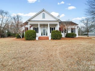 1004 Four Mile Loop, Cheraw, SC 29520