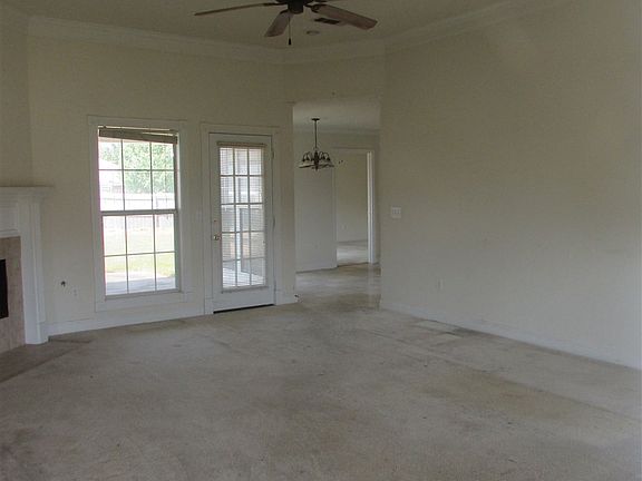 2nd image of 119 Laurel Park Pl