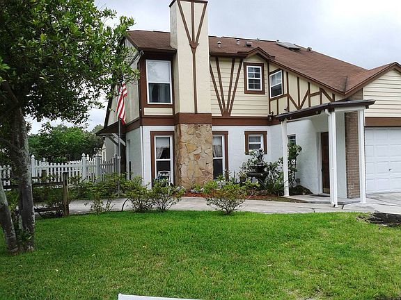 3rd image of 1224 Pin Oak Dr