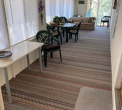 Spacious Arizona room 