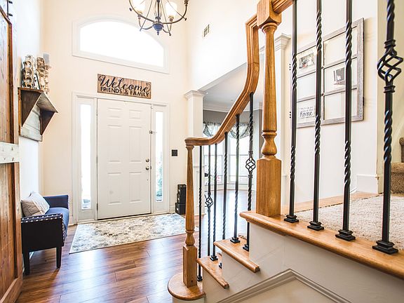 3rd image of 3045 Dogwood Hollow Ln