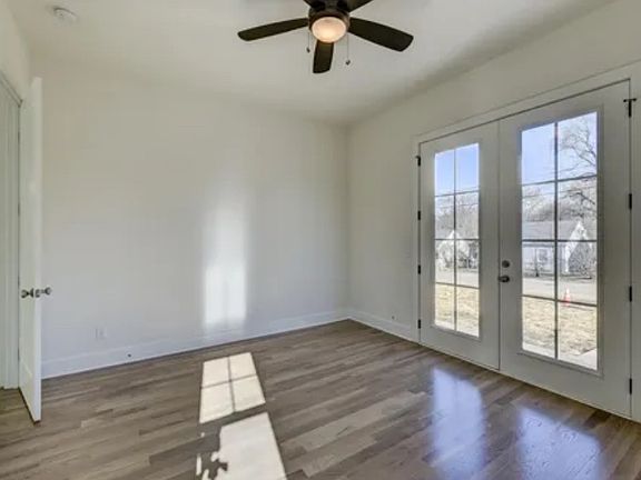 5th image of 2143 Rosemary Ln