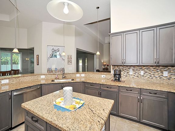 3rd image of 1654 Bonelli Ct