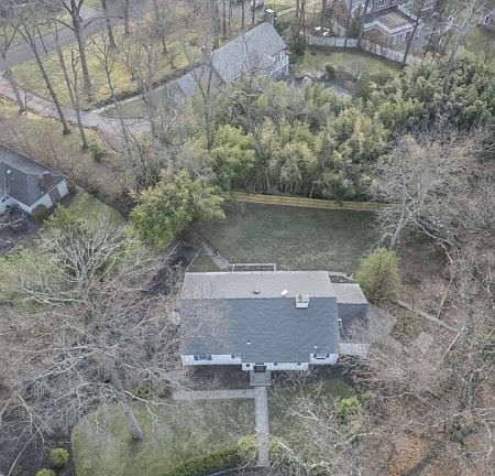 3rd image of 250 Old Short Hills Rd