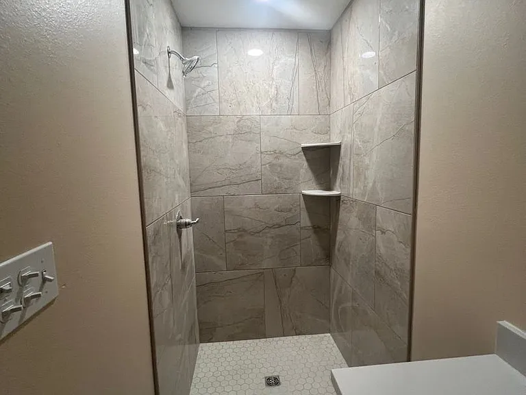 1002 Holly St — Photo 12