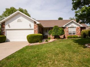 605 W Dover St, Nixa, MO 65714
