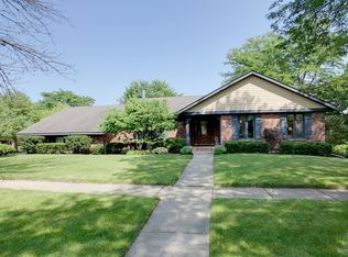 1200 S 4th Ave, Libertyville, IL