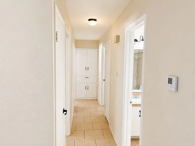 2025 Meadow Gln — Photo 5