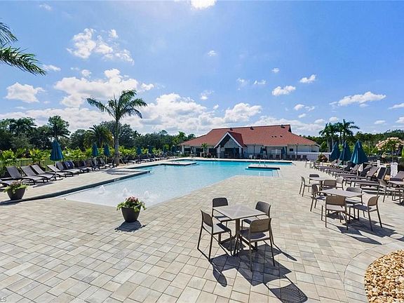 4th image of 7360 Saint Ives WAY #2301