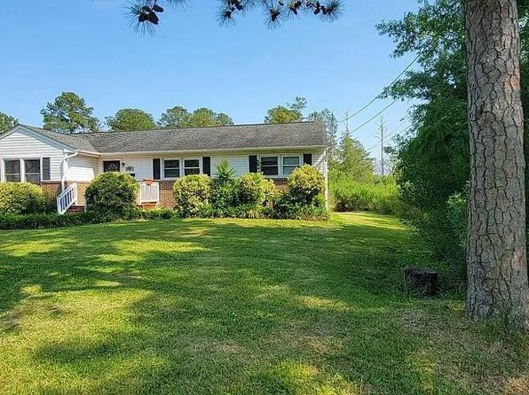 49 Church St, Poquoson, VA 23662