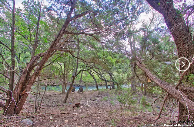 3 bed, 2.0 bath, 1437 sqft, $2,300 — Photo 4