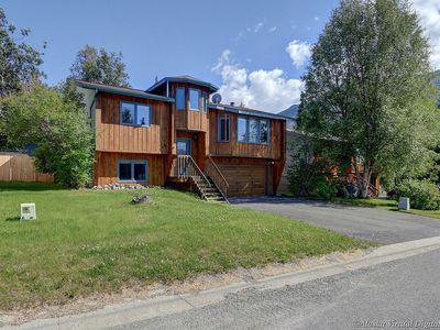 8813 Kak Island St, Eagle River, AK, 99577