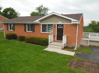 3753 Red Fox Dr NW, Roanoke, VA 24017