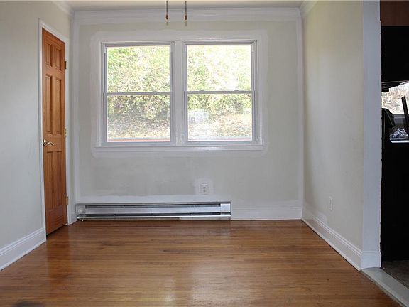 4th image of 237 Underhill Ave #2