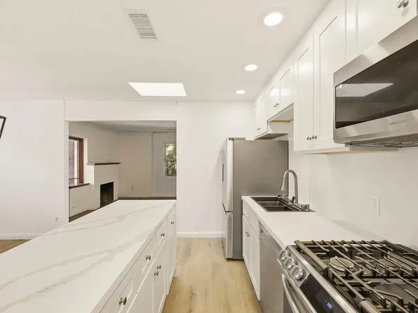 6404 Zena Dr, San Diego, CA 92115