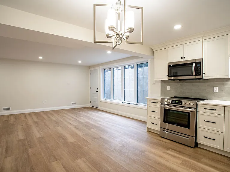 9 Westdale Ave — Photo 4