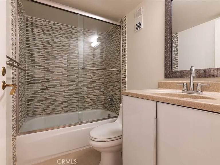 345 Pioneer Dr #1404 — Photo 21