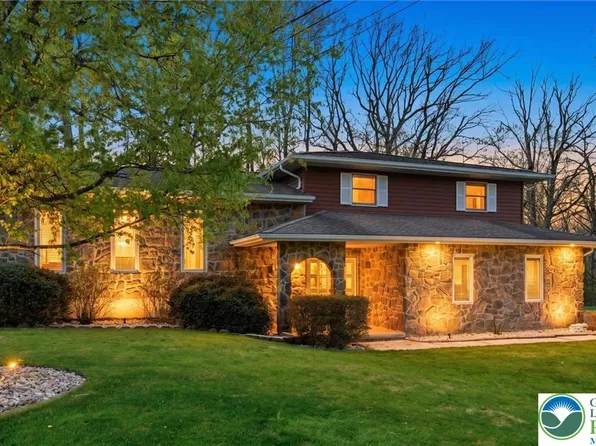 74 Municipal Rd, New Ringgold, PA 17960