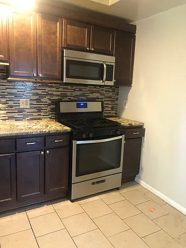 147 Henry St #4 Photo 1