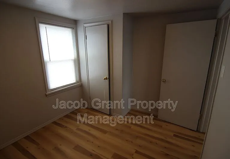 4719 Yellowstone Ave #8 — Photo 3
