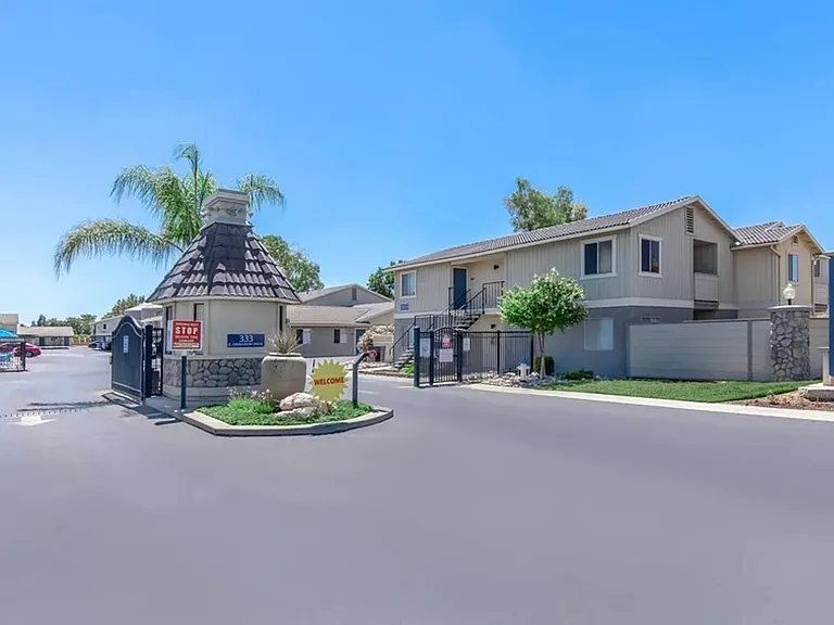 The Landings Edge at Lemoore — Photo 26