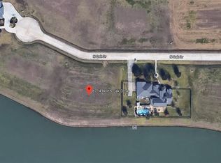 6714 N Oak Dr, Dickinson, TX 77539