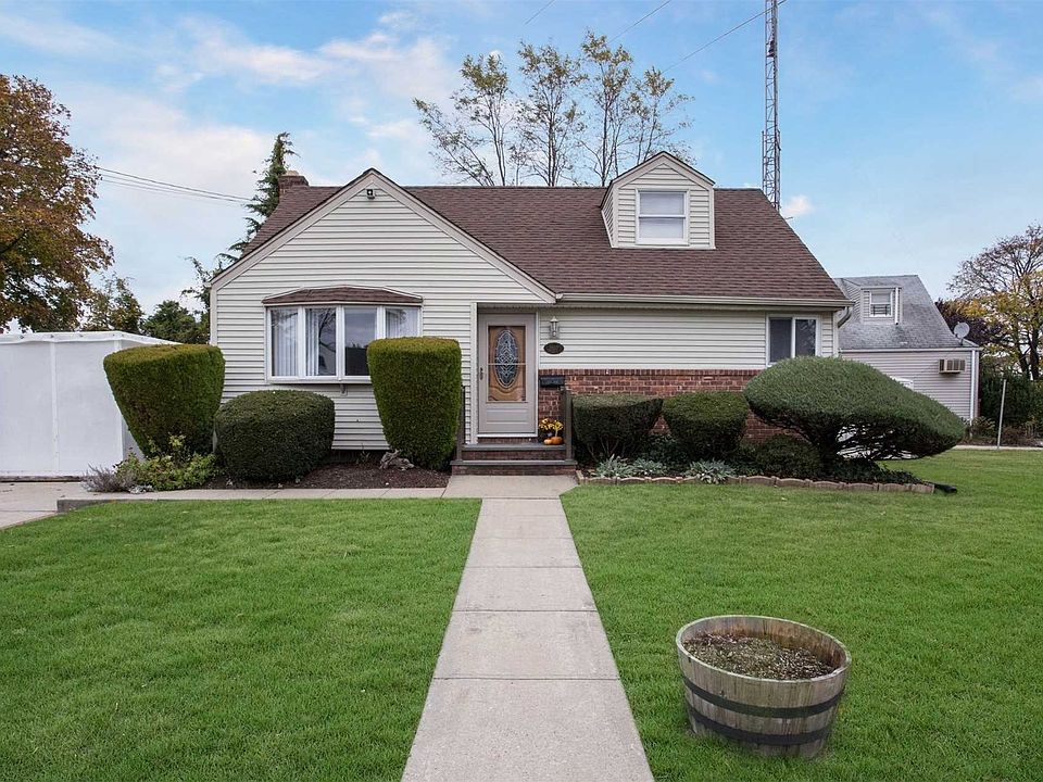 1st image of 2667 Cedar Ln