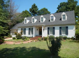 210 Ramblewood Dr, Mount Olive, NC 28365