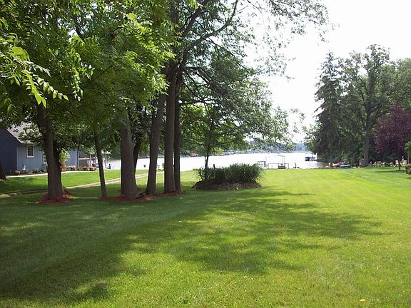 4th image of Lakengren Dr