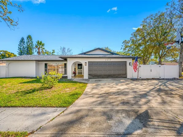 2217 Stacy Ct, Dunedin, FL 34698