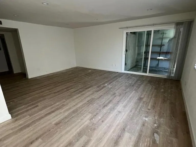 4605 Sylmar Ave — Photo 11