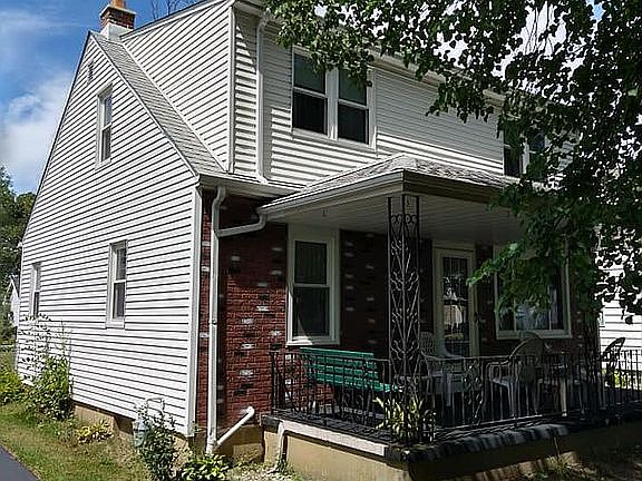 2nd image of 444 74th St