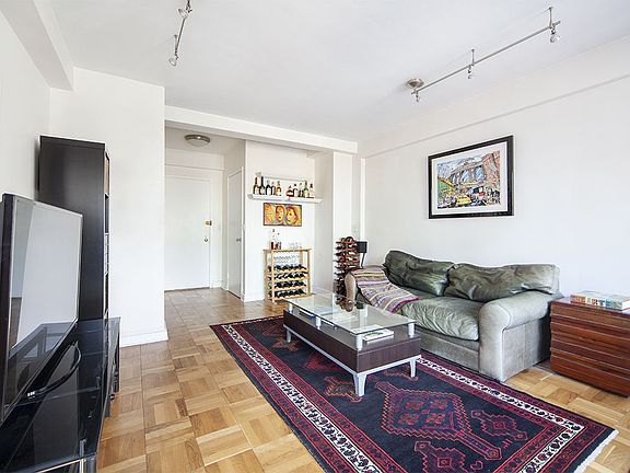 4th image of 2 Tudor City Pl APT 11EN