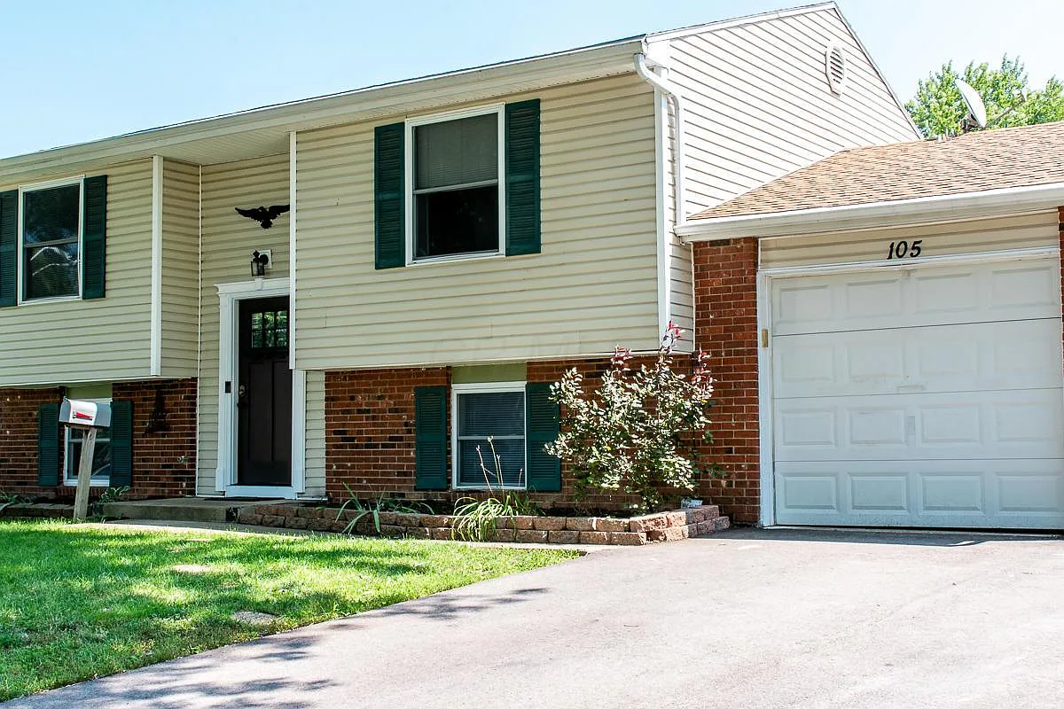 105 Walden Farm Cir photo 1