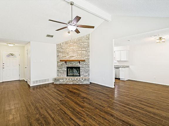 2nd image of 536 Clover Dr