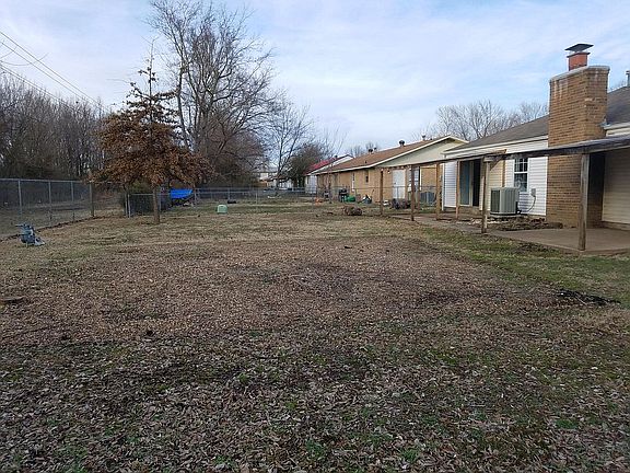 3rd image of 729 N Betty Jo Dr