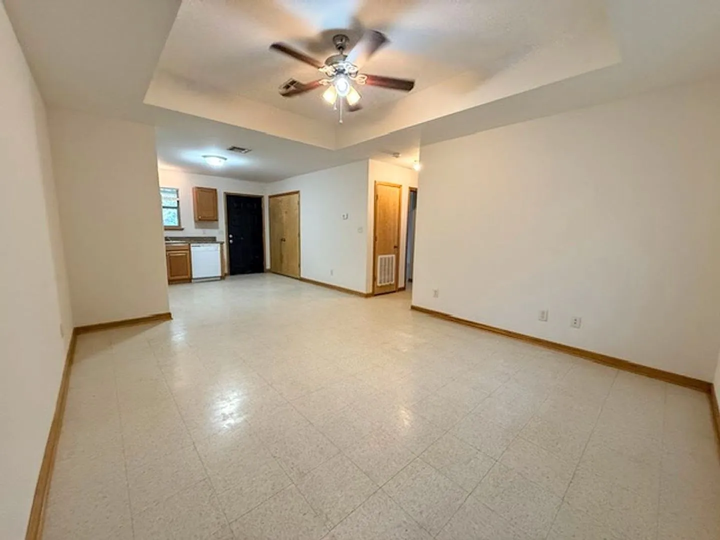 2520 Crockett Street — Photo 3