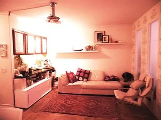 Rented by R New York | media 34