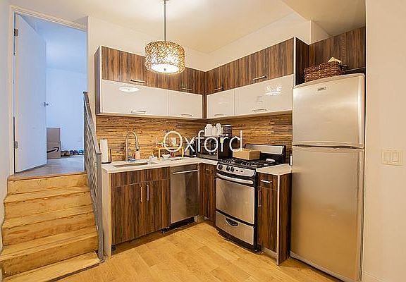 3rd image of 442 Meeker Ave #1L