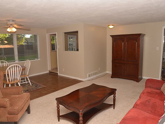 5th image of 1363 W Ouray Ave