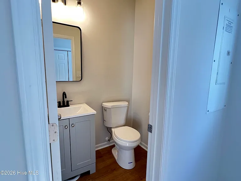 568 Bald Eagle Dr — Photo 9