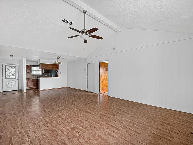 4701 Crepe Myrtle Ln — Photo 5
