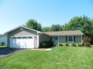 4490 Shorewood Ct, Hoffman Estates, IL 60192