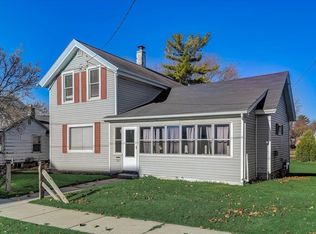 231 N Spring St, Columbus, WI 53925
