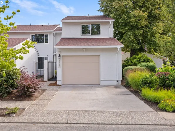 3240 NE 29th St, Gresham, OR 97030